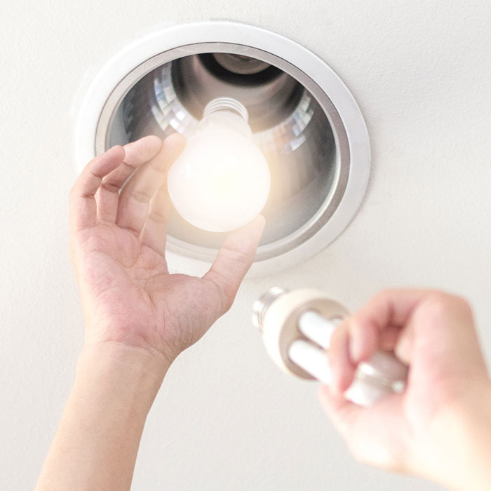 Replacing ceiling light bulb with led lightbulb