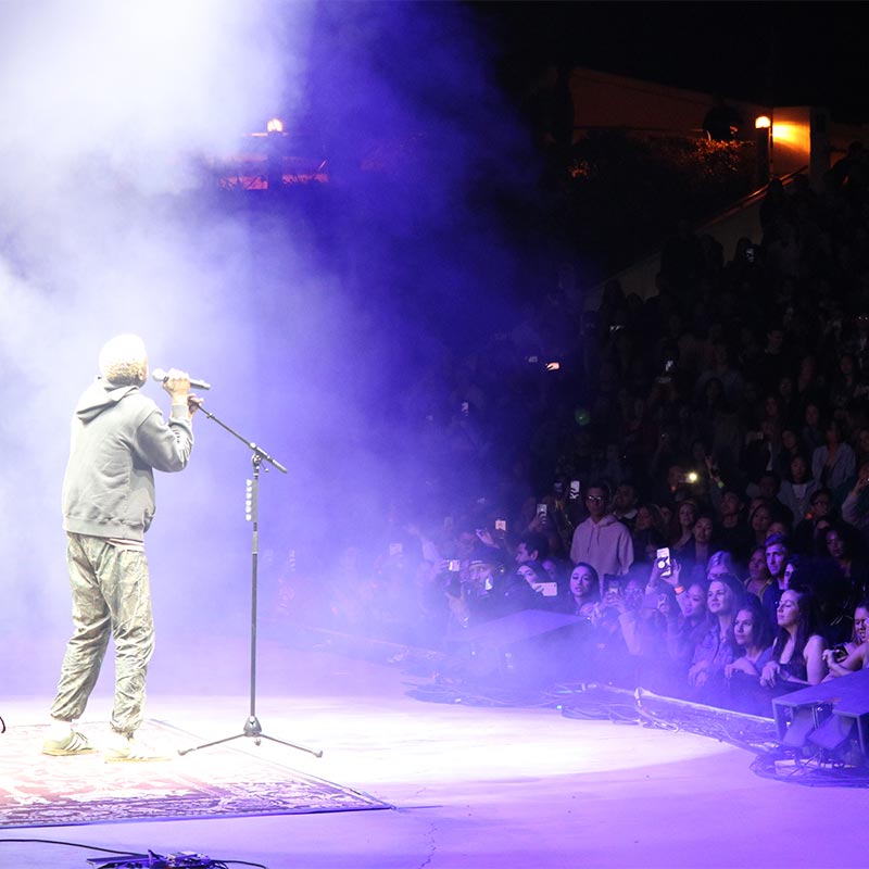 Daniel Caesar on stage